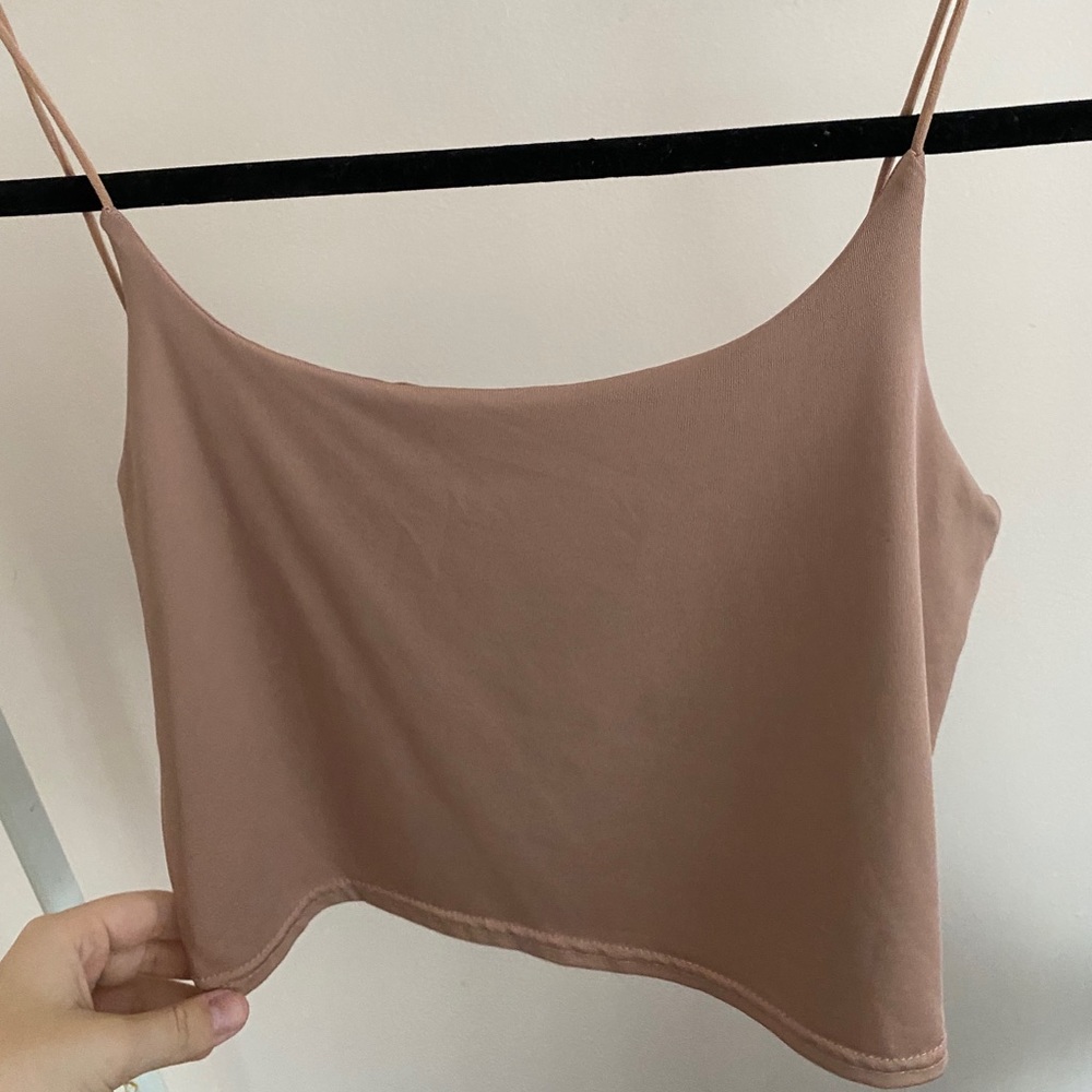 NWOT!! taupe romwe crop top